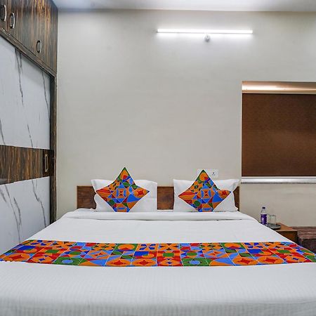 היידראבד Fabhotel Perams Grand Inn - Hitech City מראה חיצוני תמונה