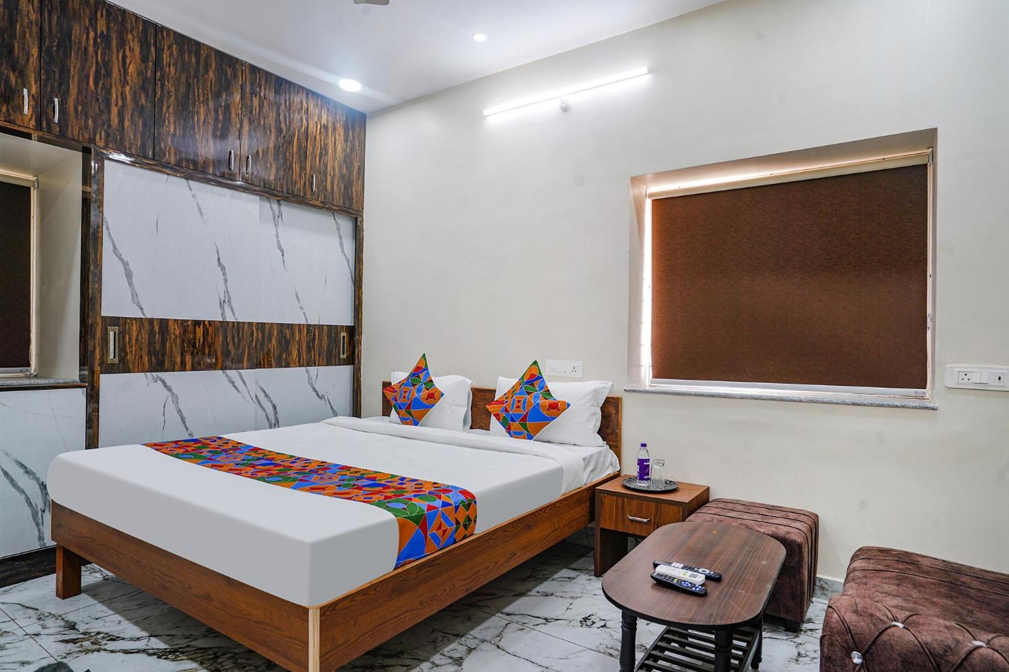 היידראבד Fabhotel Perams Grand Inn - Hitech City מראה חיצוני תמונה